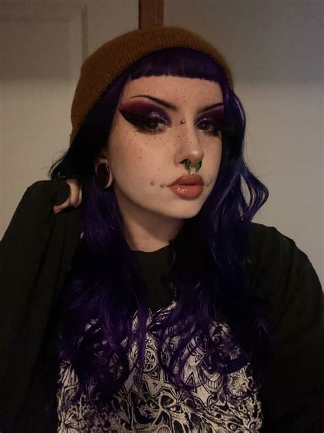 gothbabyrat|gothbabybrath beacon.